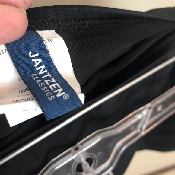 Jantzen Black Swim-skirt - Picture 4 of 4